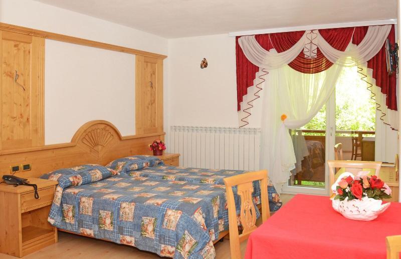 Hotel La Roccia Passo del Tonale Εξωτερικό φωτογραφία