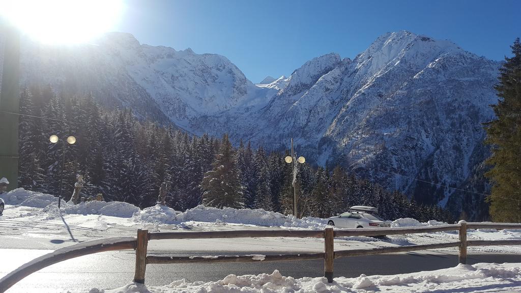 Hotel La Roccia Passo del Tonale Εξωτερικό φωτογραφία